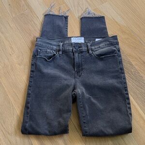 Frame Le Skinny de Jeanne Black Distressed Raw Hem Jeans